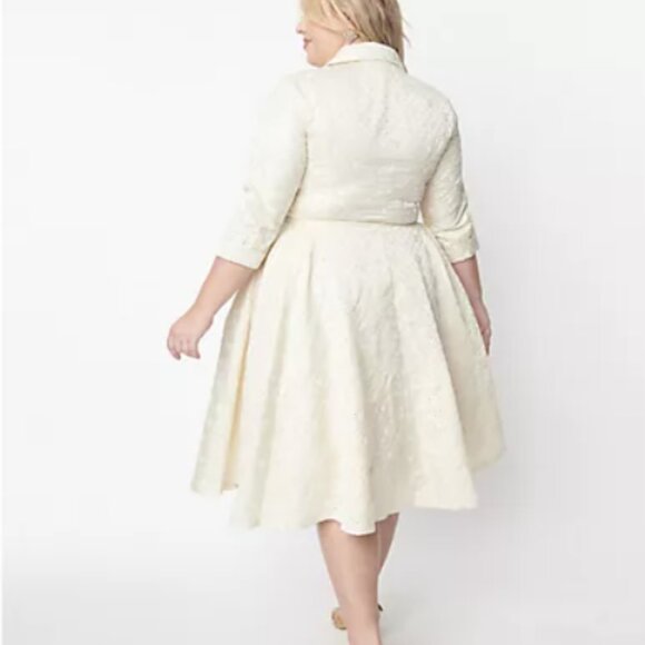 NWT Unique Vintage Ivory & Gold Brocade Swing Dress - Picture 3 of 4